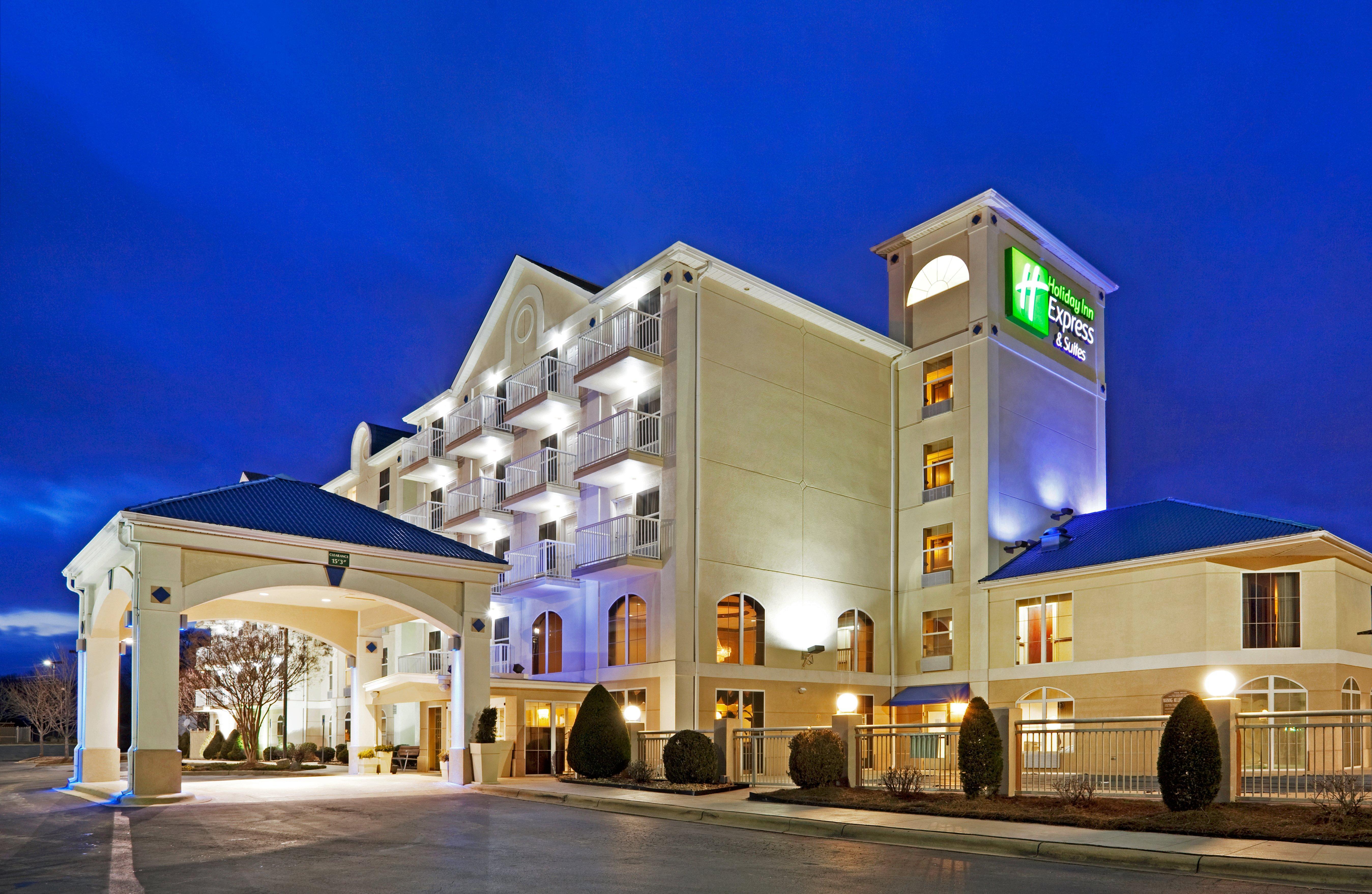 Holiday Inn Express & Suites Asheville Sw - Outlet Ctr Area, An Ihg Hotel Exterior photo