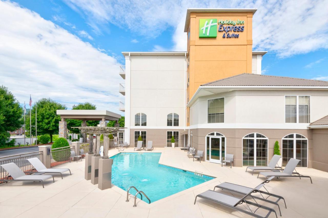 Holiday Inn Express & Suites Asheville Sw - Outlet Ctr Area, An Ihg Hotel Exterior photo